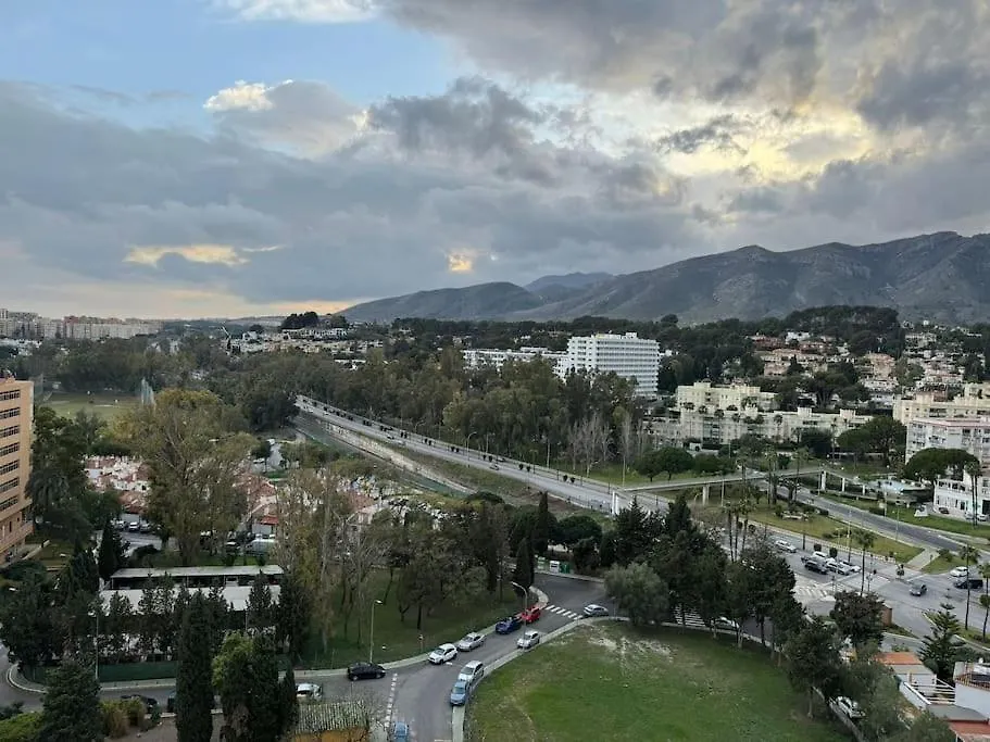Acogedor Apartamento Con Vistas Al Mar Y Montana Torremolinos Spanyolország